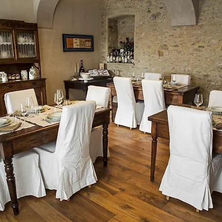 Country house A Mira 'd Novel *