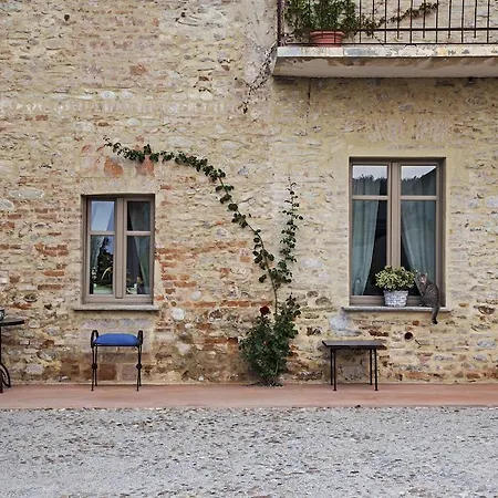 Country house A Mira 'd Novel