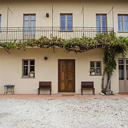 Hotel A Mira 'd Novel *