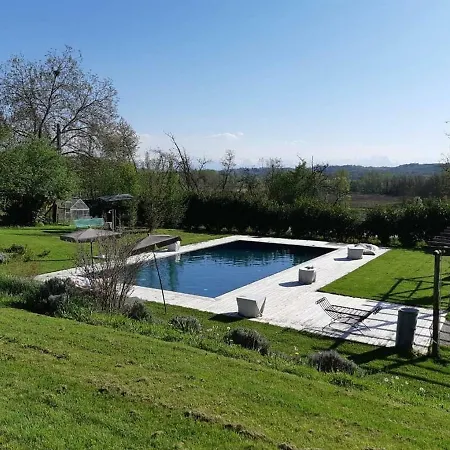 A Mira 'd Novel Country house